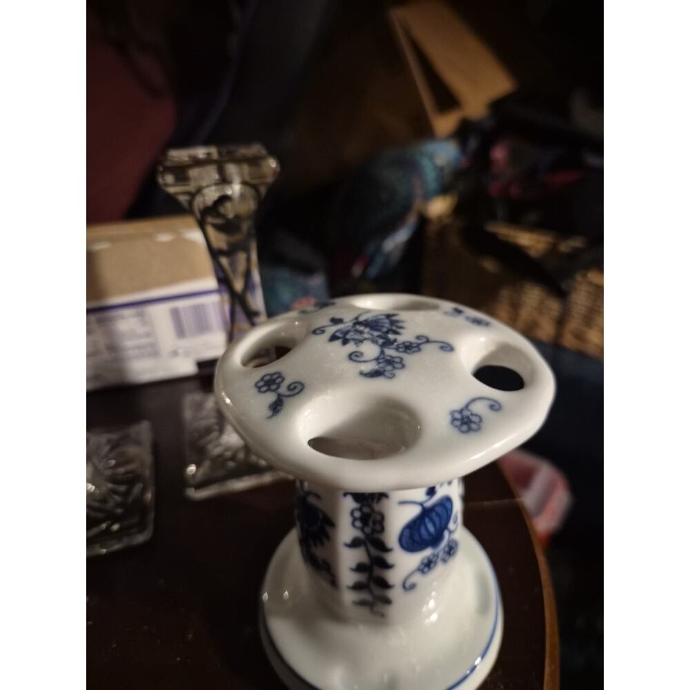Vintage Virgina Woods Porcelin Toothbrush Holder Blue And White With The...